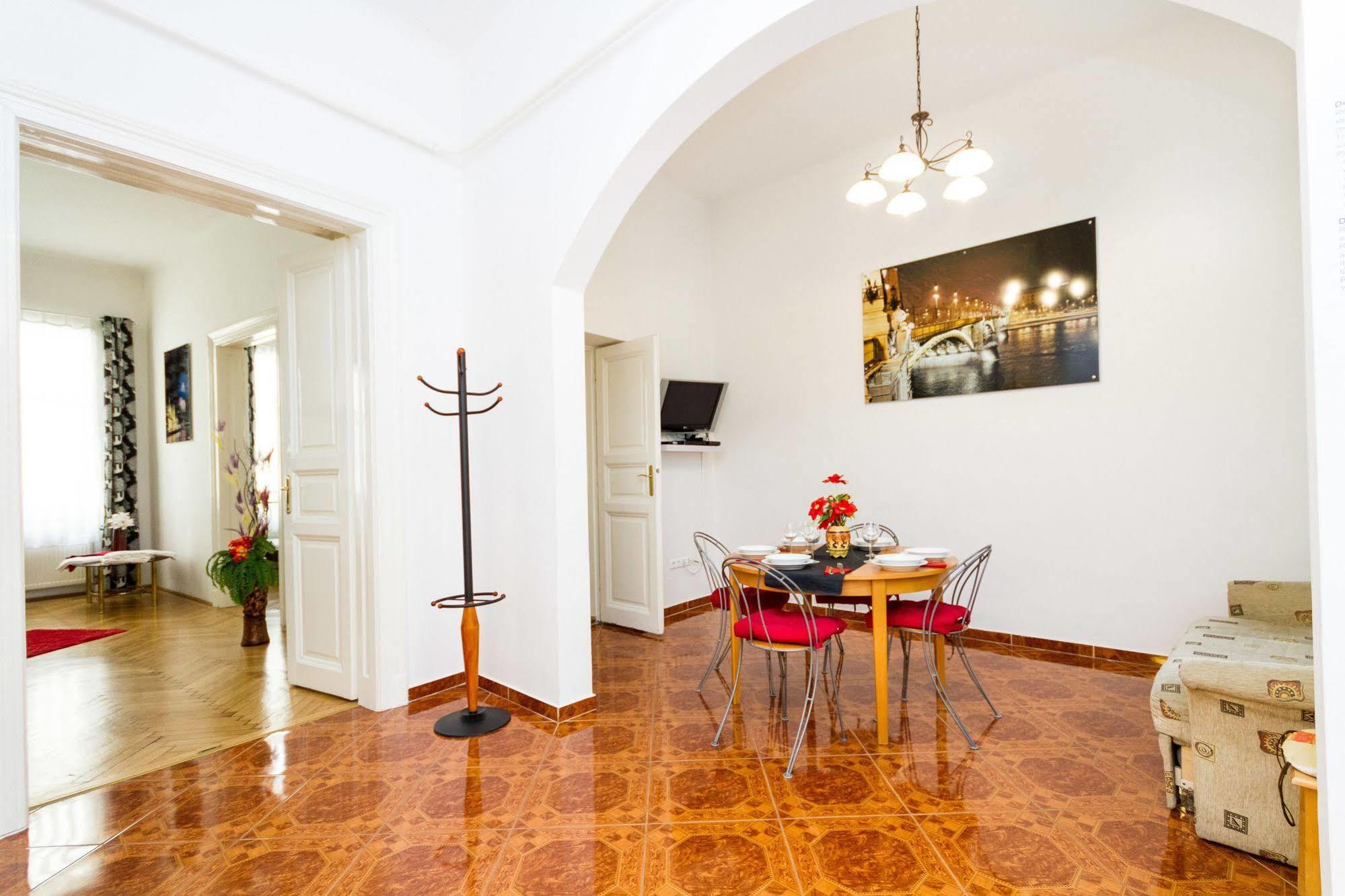 Like Home - City Center - Style Apartment Budapest Exterior photo